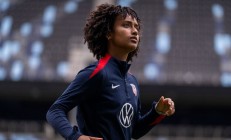 世俱杯:消息来源：USWNT的Lily Yohannes即将从阿贾克斯转会到里昂